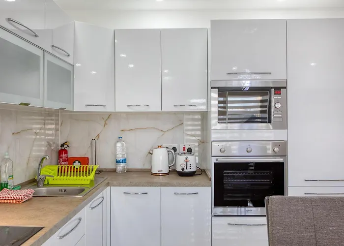 Bf * Сент-Полс-Бей